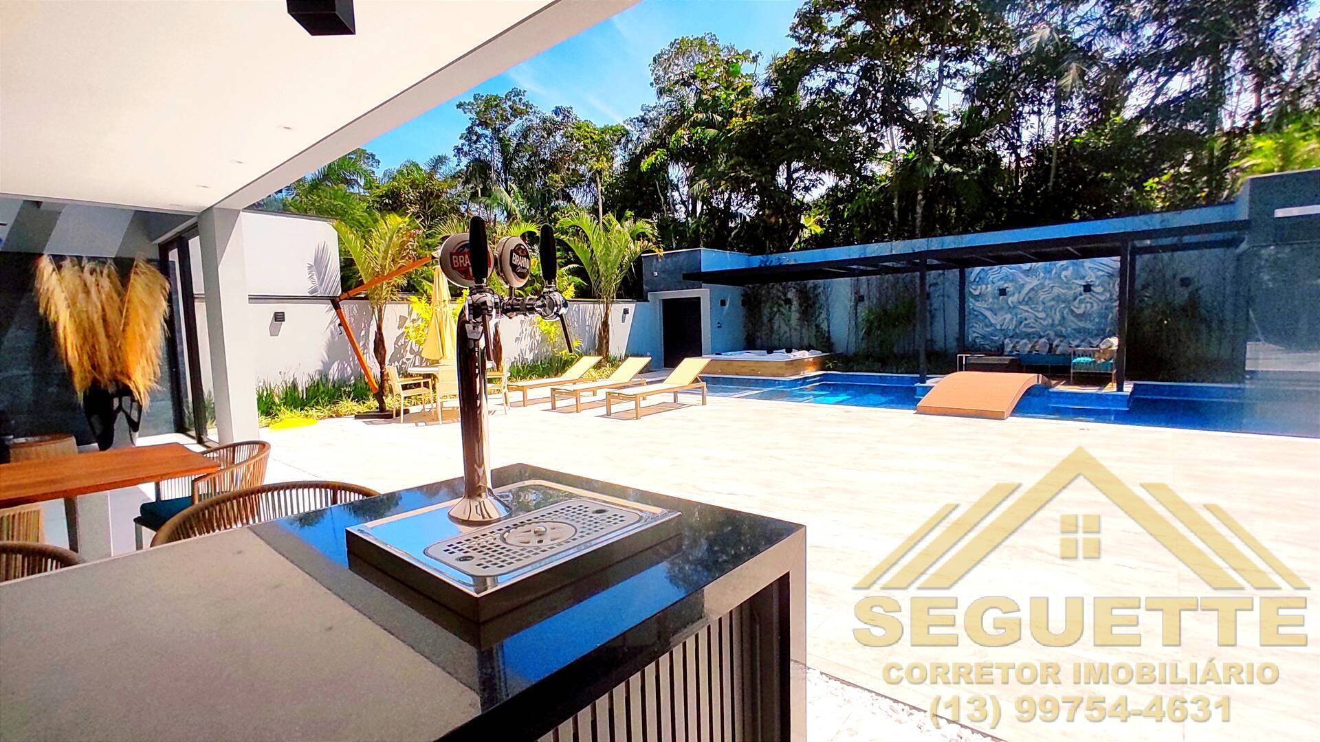 Casa decorada com 6 suítes no modulo 17 da Riviera de São Lourenço