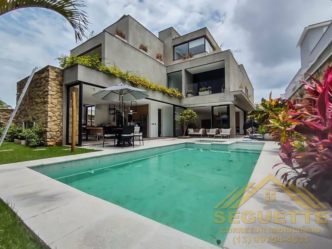 Casa no módulo 12 com 6 suítes e serviço de praia  Riviera de São Lourenço.