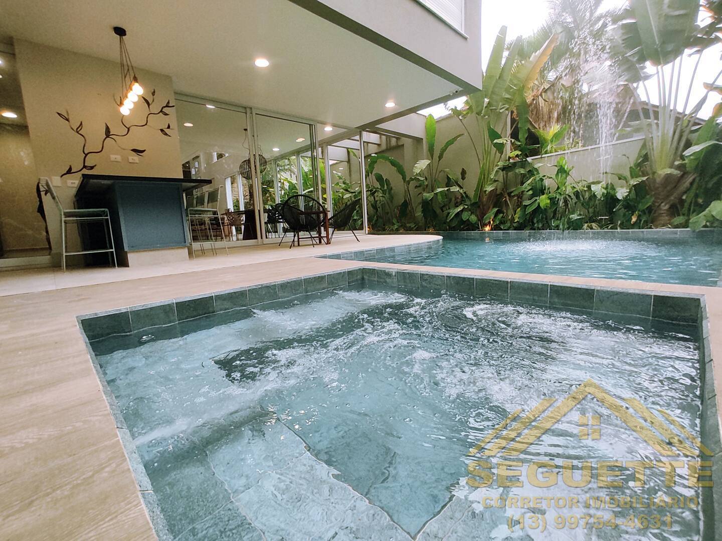 Casa moderna próximo ao shopping com 5 suítes área gourmet em Riviera