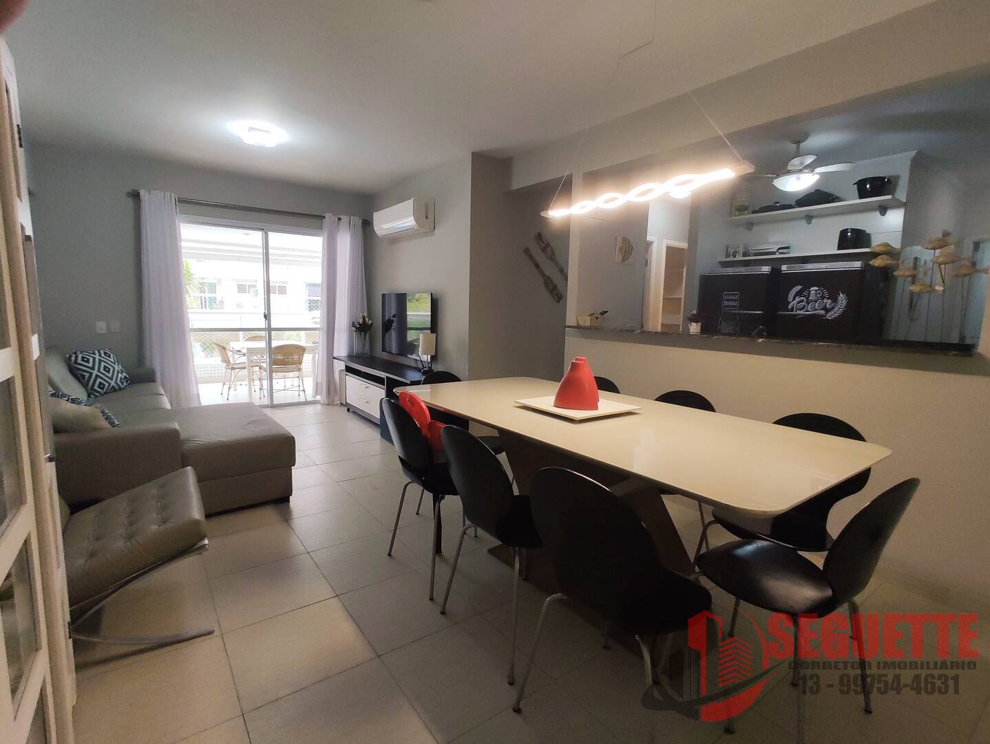 Apartamento com clube compartilhado e 3 dormitórios com vista mar