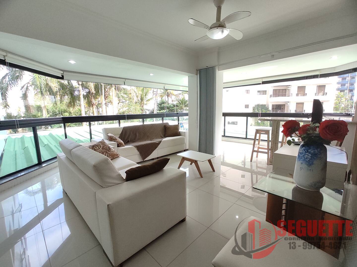 Apartamento amplo no módulo 03 da Riviera de São Lourenço.