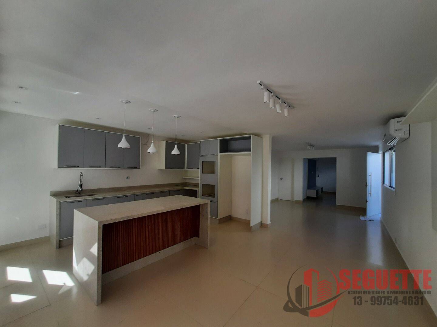 Casa a venda no módulo 22 com 4 dormitórios na Riviera de São Lourenço