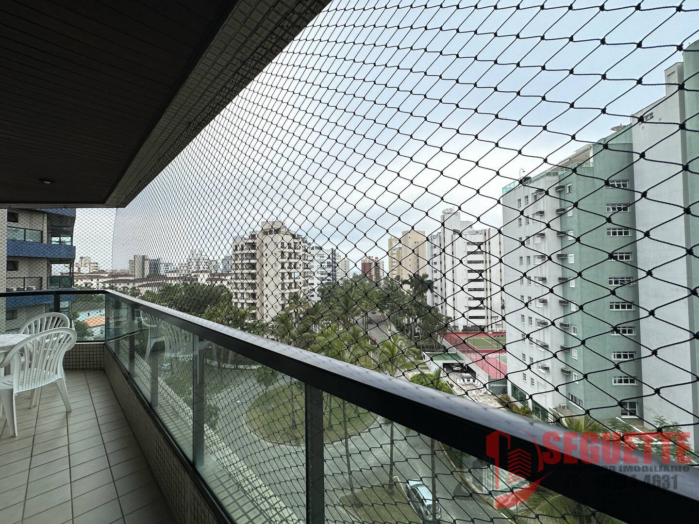 Apartamento no modulo 3 com 4 dormitórios na Riviera de São Lourenço